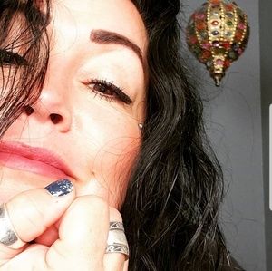 Meet your Posher, Kim